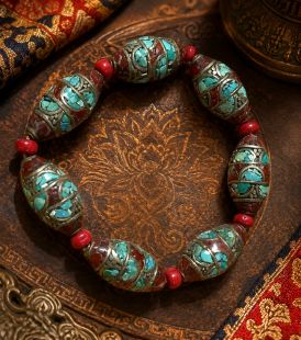 Snowland Treasures – Inlaid Gemstone Bracelet